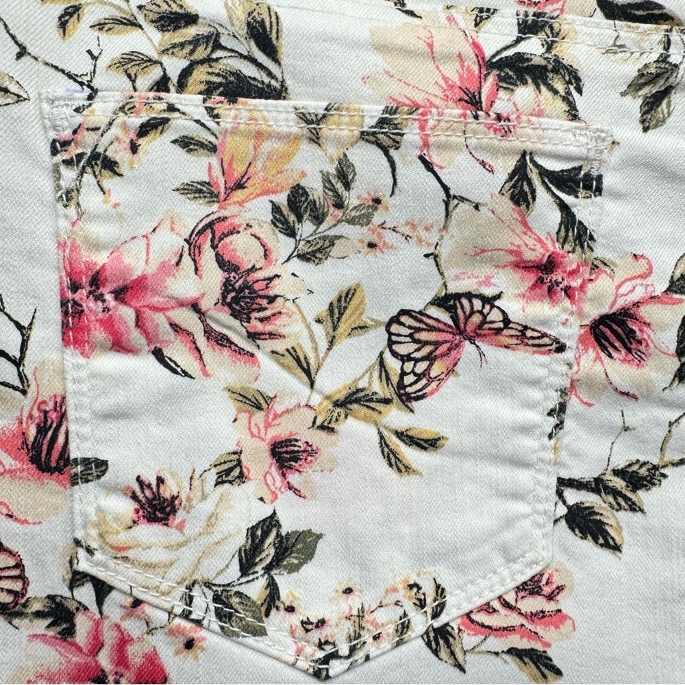 Chico’s Girlfriend Slim Leg Ankle Pants White with Pink Flowers and Butterflies - Picture 4 of 8